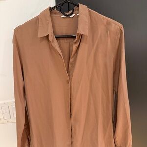 UNIQLO Beige/Tan Button Down Shirt